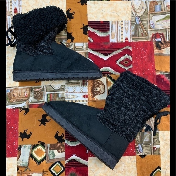 Muk Luks Selena black faux fur lined boots - Picture 2 of 6